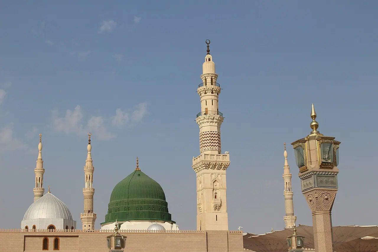 An 18-Item Packing Checklist for Makkah and Madinah